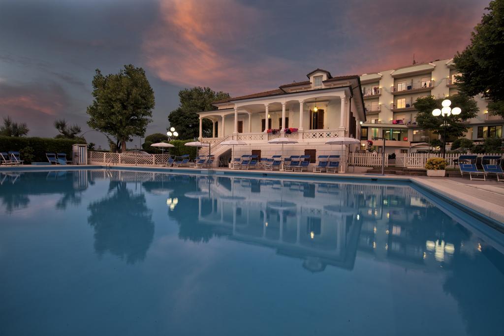 Hotel Venus Gabicce Mare Exterior photo