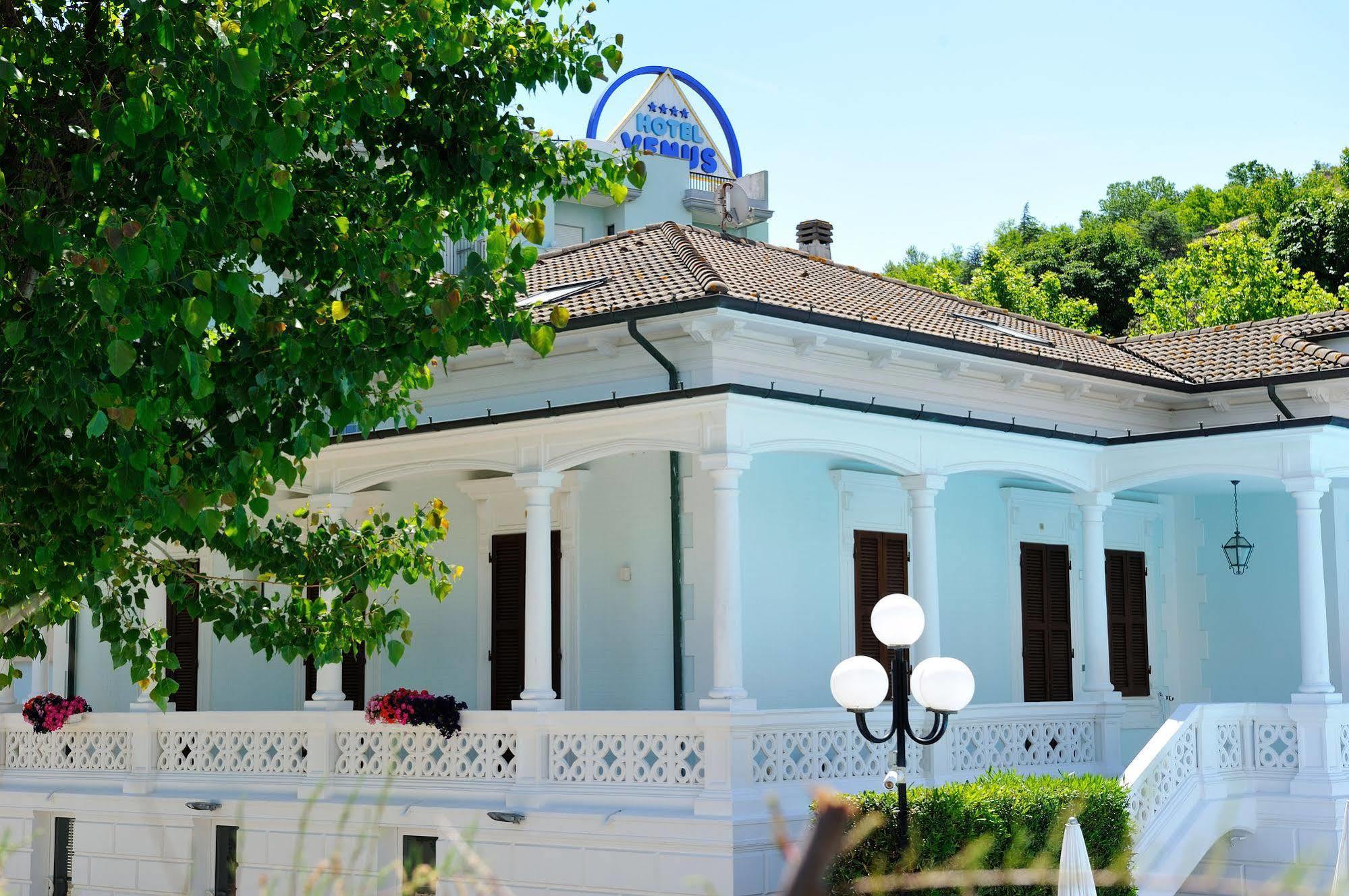 Hotel Venus Gabicce Mare Exterior photo