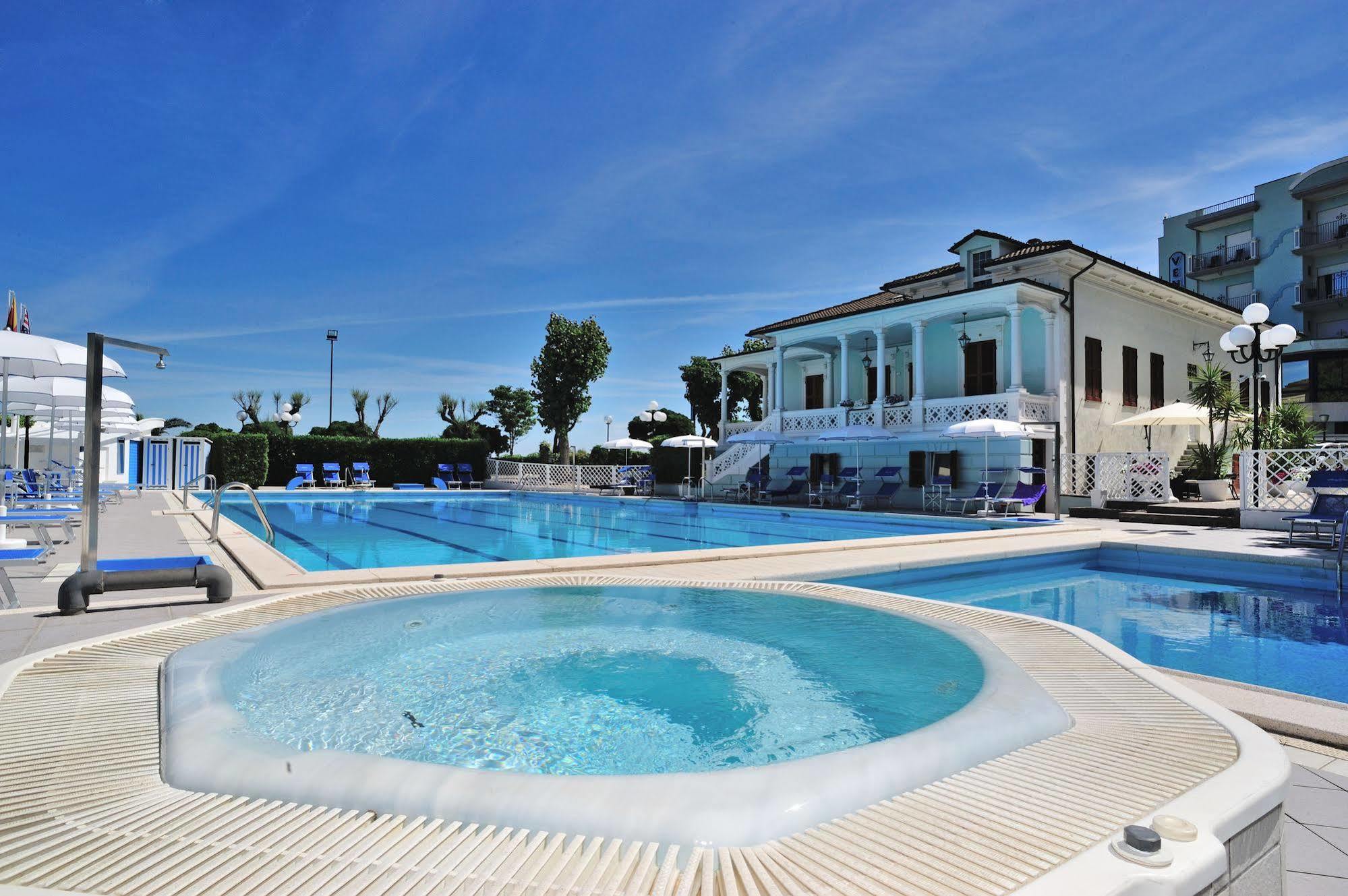 Hotel Venus Gabicce Mare Exterior photo